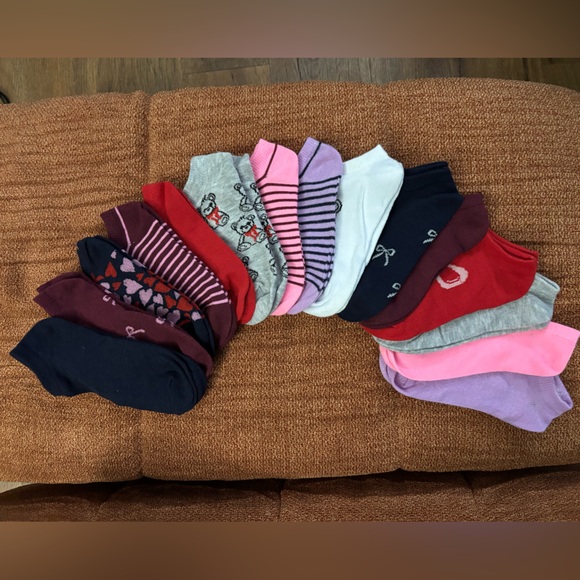 Little girls valentines socks - Picture 2 of 3